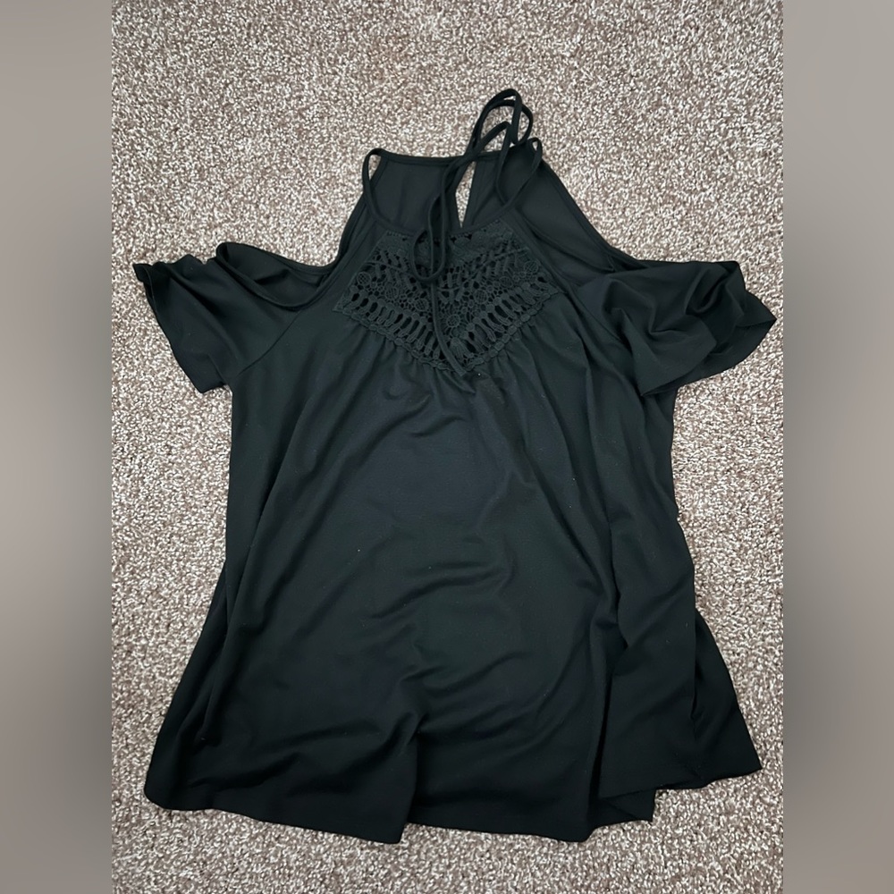* shoulder black: XL SHEIN